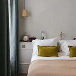 Hoy Paris - Yoga Hotel